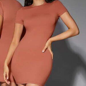 SHEIN 1pc Solid Bodycon Dress
